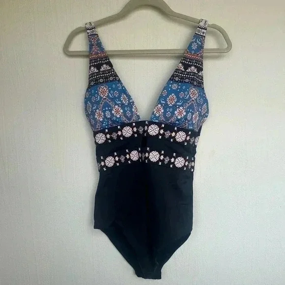 Meet Curve One piece - Picture 3 of 5